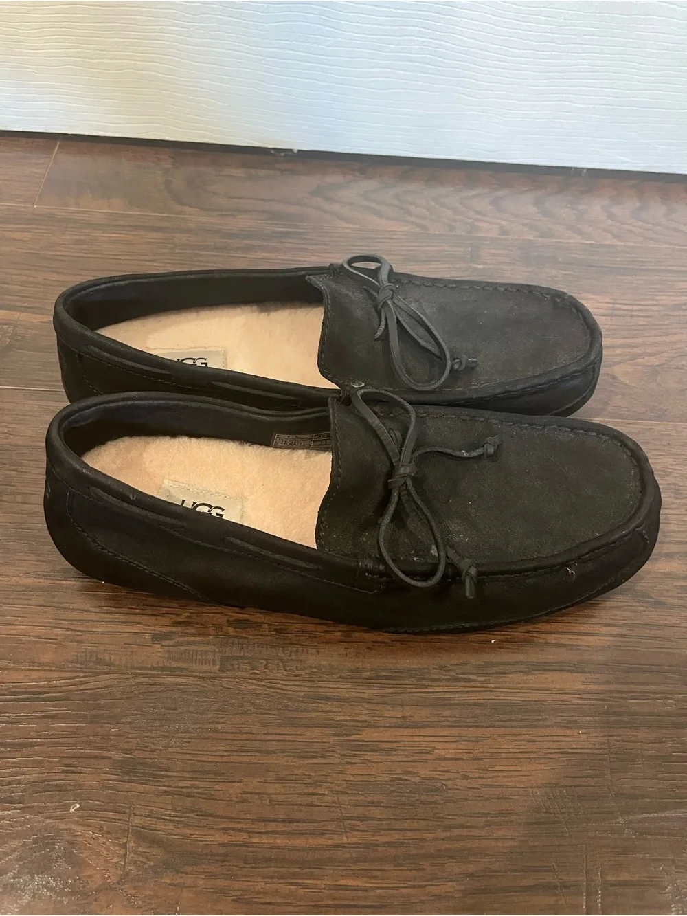 UGG men moccasin